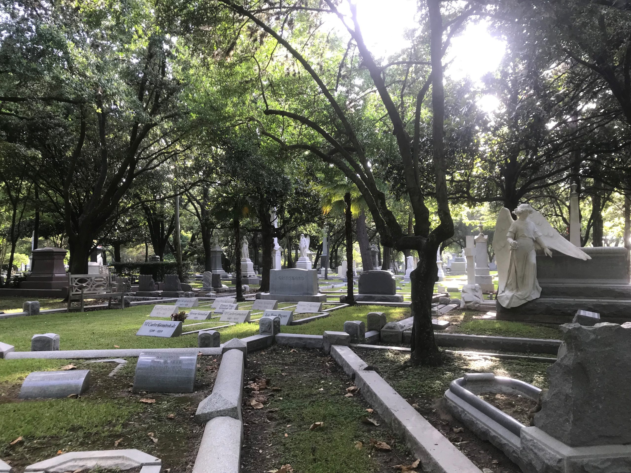 Image The Currents Members-only Glenwood Cemetery Tour