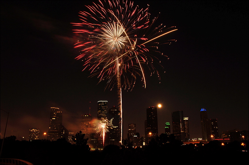 Image Bubbles and Fireworks Boat Tour